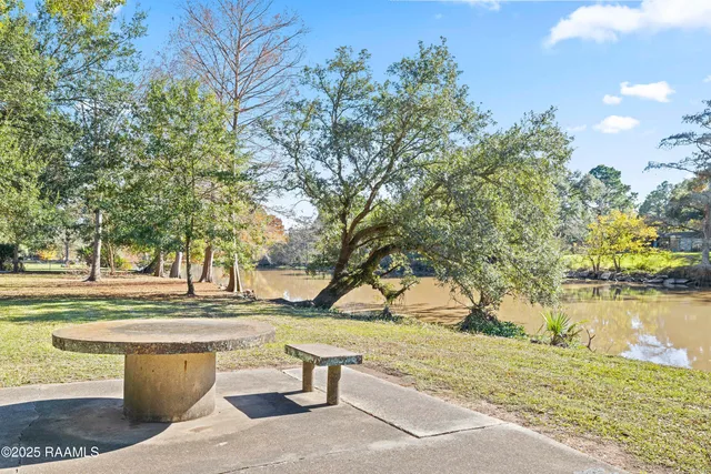 $450,000 | 5308 Shoreline Drive, New Iberia, LA 70563