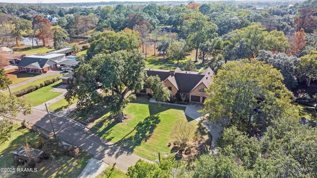 $450,000 | 5308 Shoreline Drive, New Iberia, LA 70563