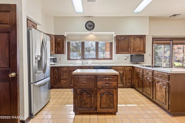 $450,000 | 5308 Shoreline Drive, New Iberia, LA 70563