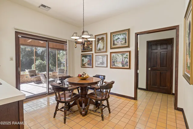 $450,000 | 5308 Shoreline Drive, New Iberia, LA 70563