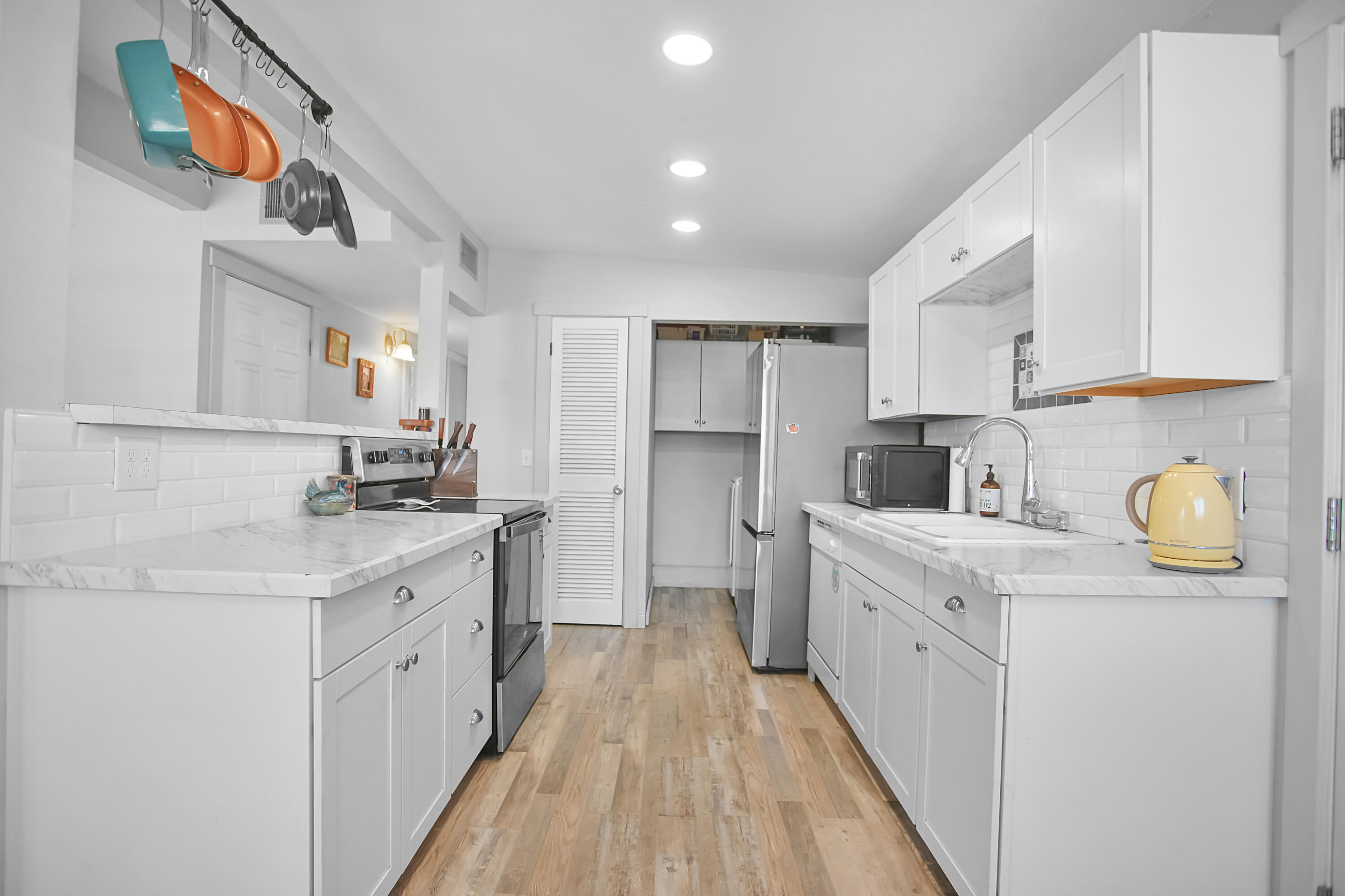 2519 62nd Street Lubbock, TX 79413 - Photo 7 of 25 KITCHEN