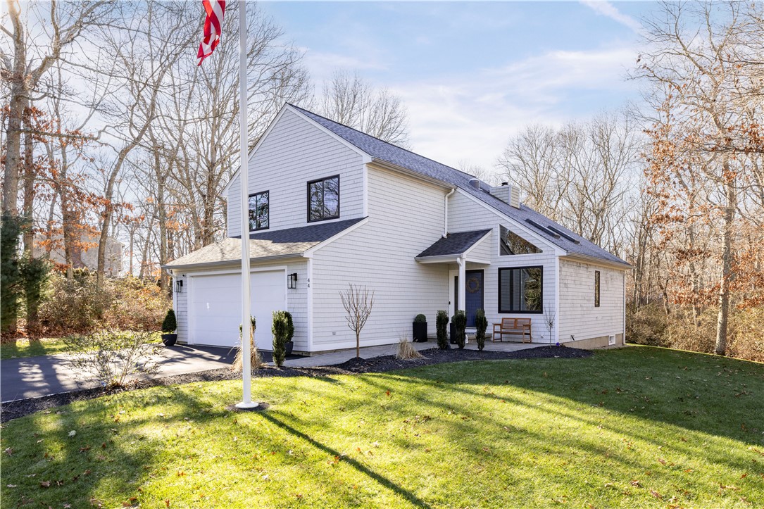 44 Jiley Hill Drive Tiverton, RI 02878 - Photo 2 of 33