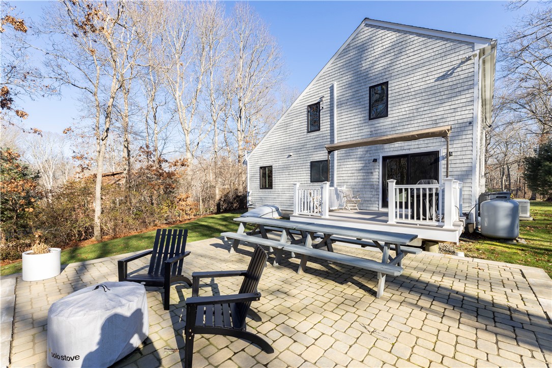 44 Jiley Hill Drive Tiverton, RI 02878 - Photo 24 of 33