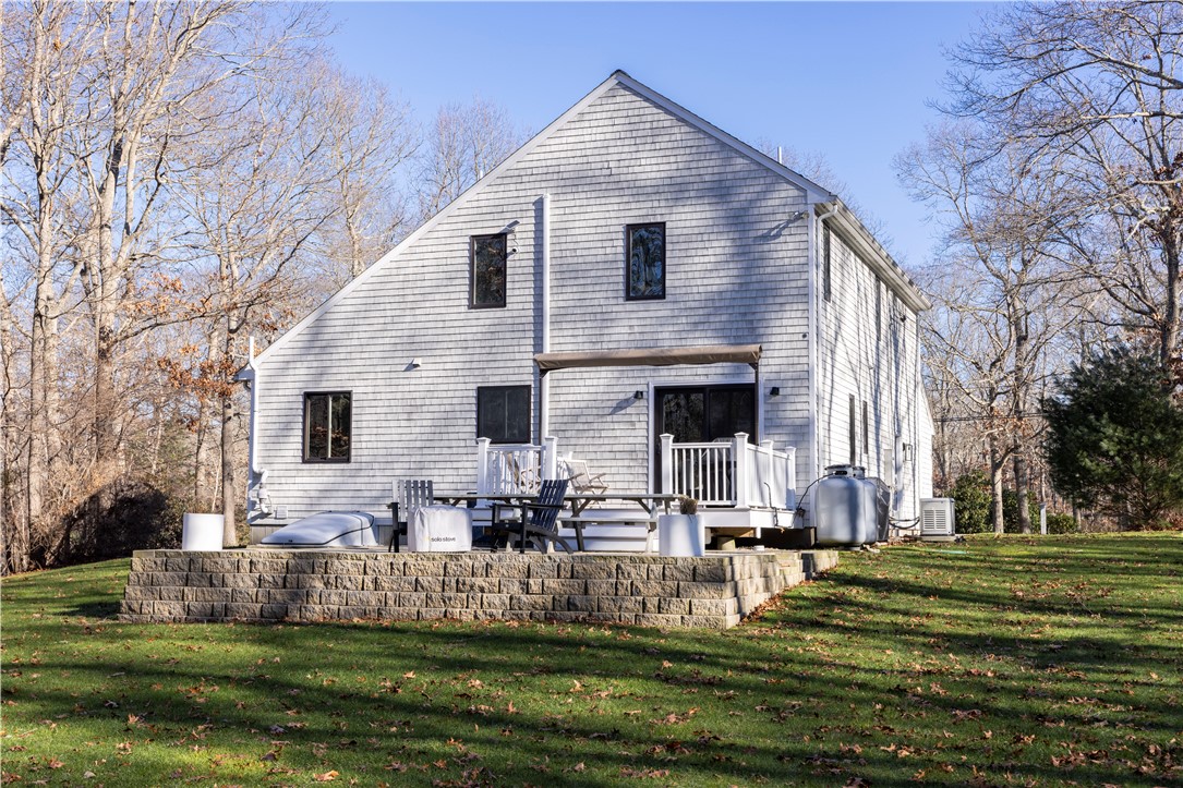 44 Jiley Hill Drive Tiverton, RI 02878 - Photo 27 of 33