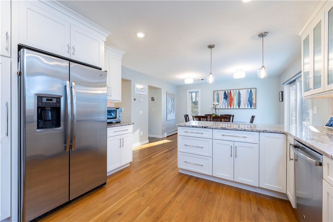 44 Jiley Hill Drive Tiverton, RI 02878 - Photo 6 of 33