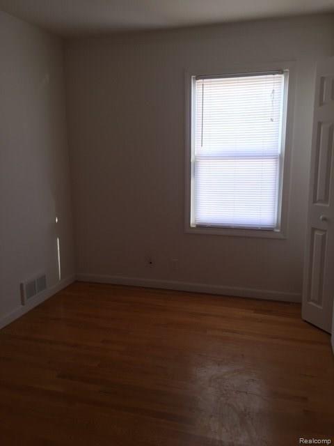 25905 Hayes Road Warren, MI 48089 - Photo 5 of 9