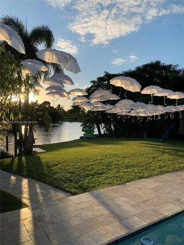 a view of a lake with houses