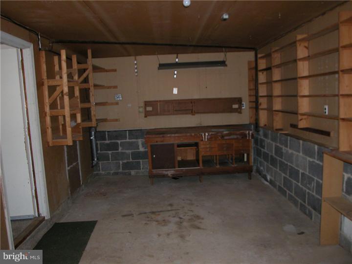 115 Coopers Kill Road Delran, NJ 08075 - Photo 20 of 22 Garage
