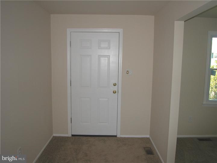 115 Coopers Kill Road Delran, NJ 08075 - Photo 3 of 22 Foyer