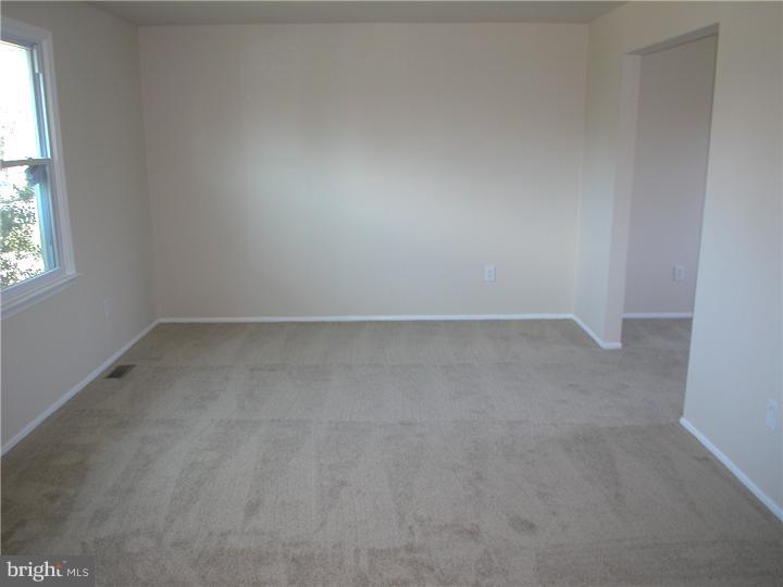 115 Coopers Kill Road Delran, NJ 08075 - Photo 4 of 22 Living Room
