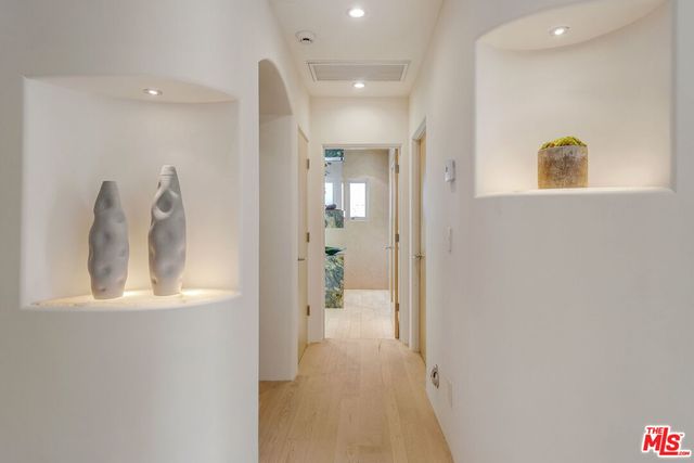 $5,100,000 | 943 24th Street, Santa Monica, CA 90403