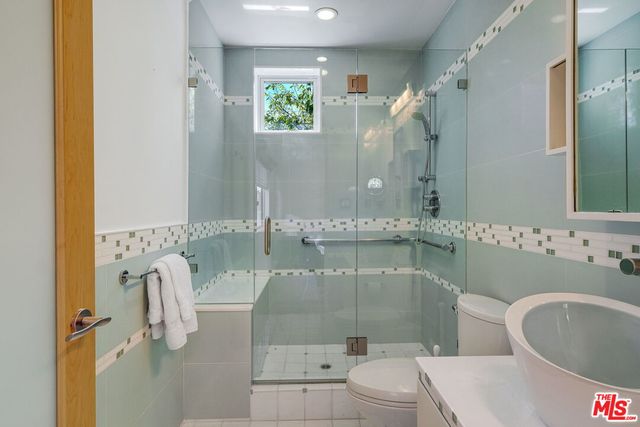 $5,100,000 | 943 24th Street, Santa Monica, CA 90403