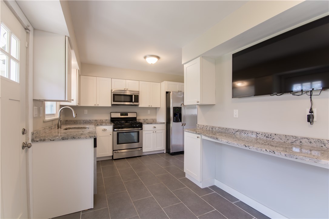 308 Souza Road Tiverton, RI 02878 - Photo 15 of 50 Gallery Image 15