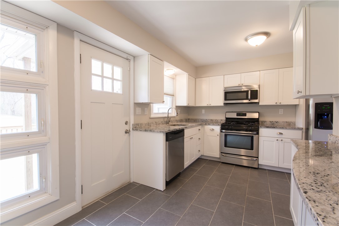 308 Souza Road Tiverton, RI 02878 - Photo 16 of 50 Gallery Image 16