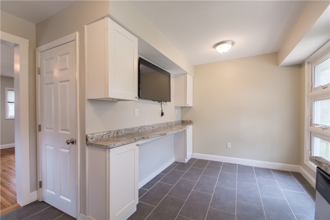 308 Souza Road Tiverton, RI 02878 - Photo 21 of 50 Gallery Image 21