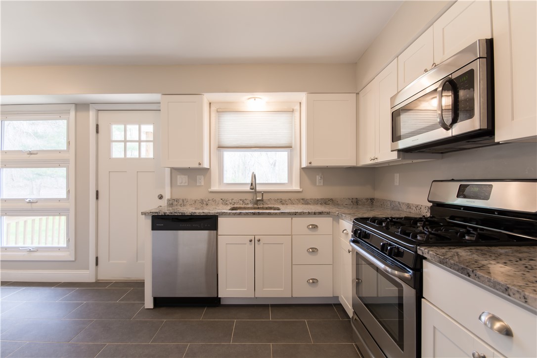 308 Souza Road Tiverton, RI 02878 - Photo 23 of 50 Gallery Image 23