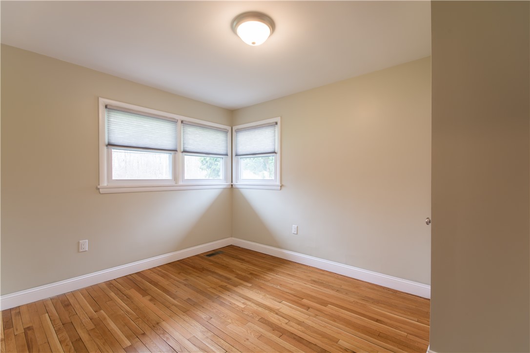 308 Souza Road Tiverton, RI 02878 - Photo 33 of 50 Gallery Image 33