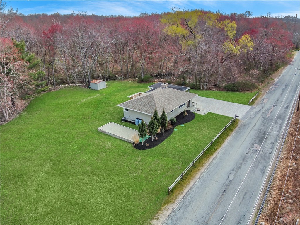 308 Souza Road Tiverton, RI 02878 - Photo 7 of 50 Gallery Image 7