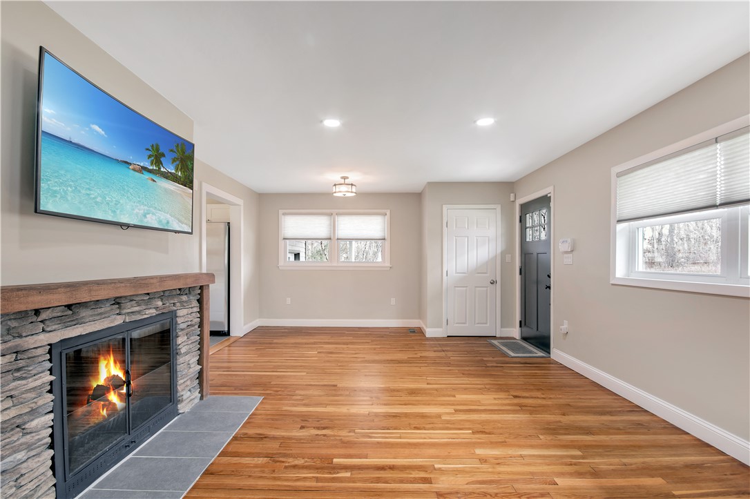 308 Souza Road Tiverton, RI 02878 - Photo 10 of 50 Gallery Image 10