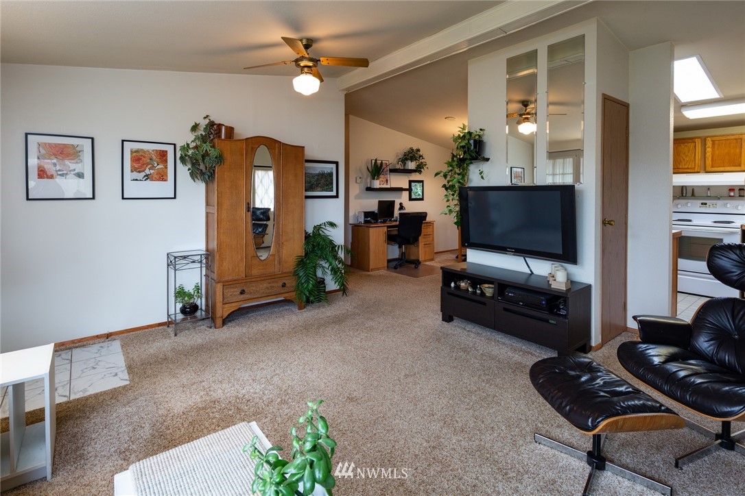 2015 24th Street, Unit 39 Bellingham, WA 98225 - Photo 3 of 24 Gallery Image 3