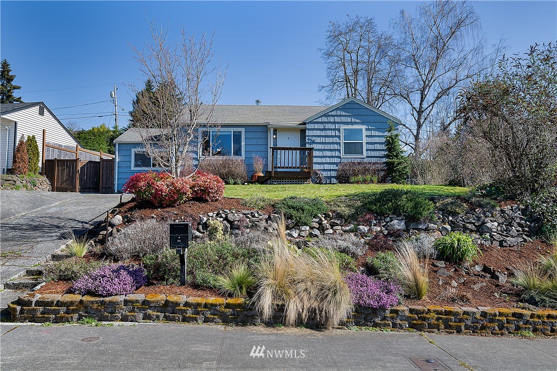 554 Windsor Place Northeast Renton, WA 98056 - Photo 2 of 27
