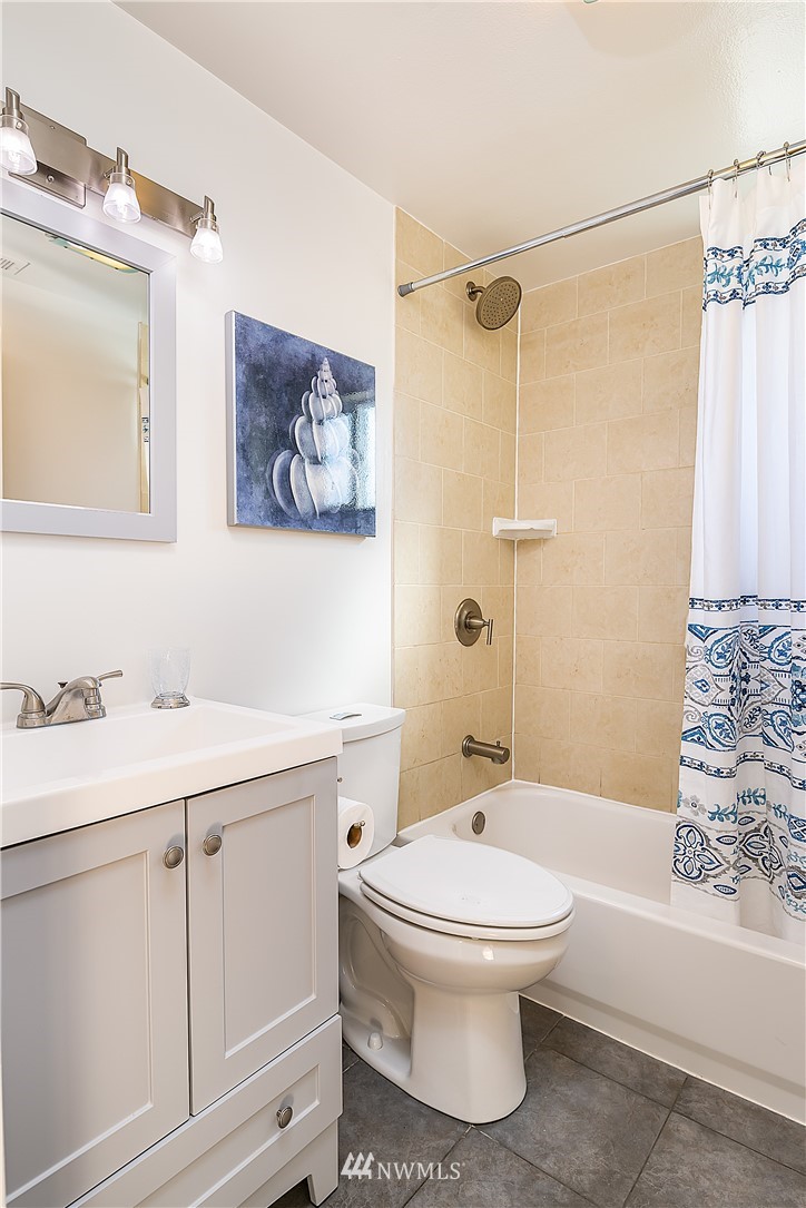 554 Windsor Place Northeast Renton, WA 98056 - Photo 15 of 27