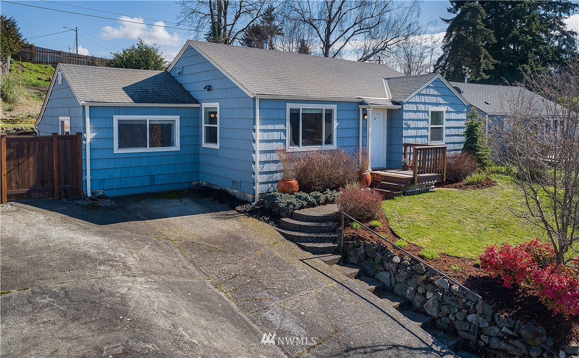 554 Windsor Place Northeast Renton, WA 98056 - Photo 3 of 27
