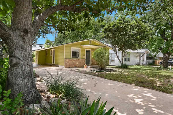 $425,000 | 3013 East 18th Street, Austin, TX 78702