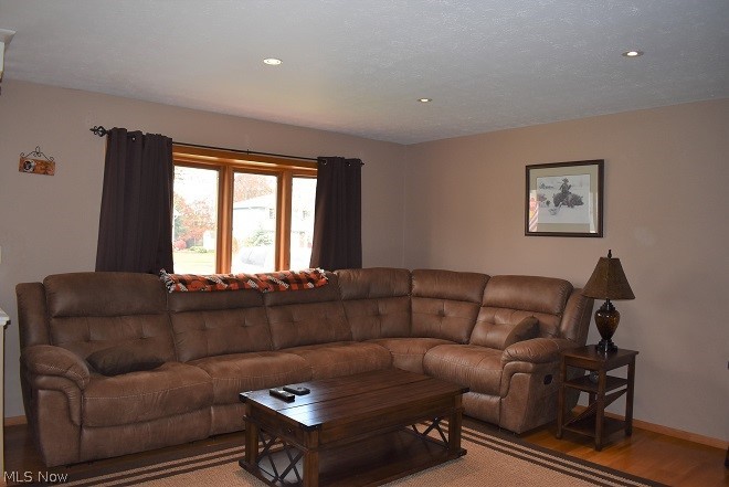 7305 Ames Road Parma, OH 44129 - Photo 5 of 30 Gallery Image 5