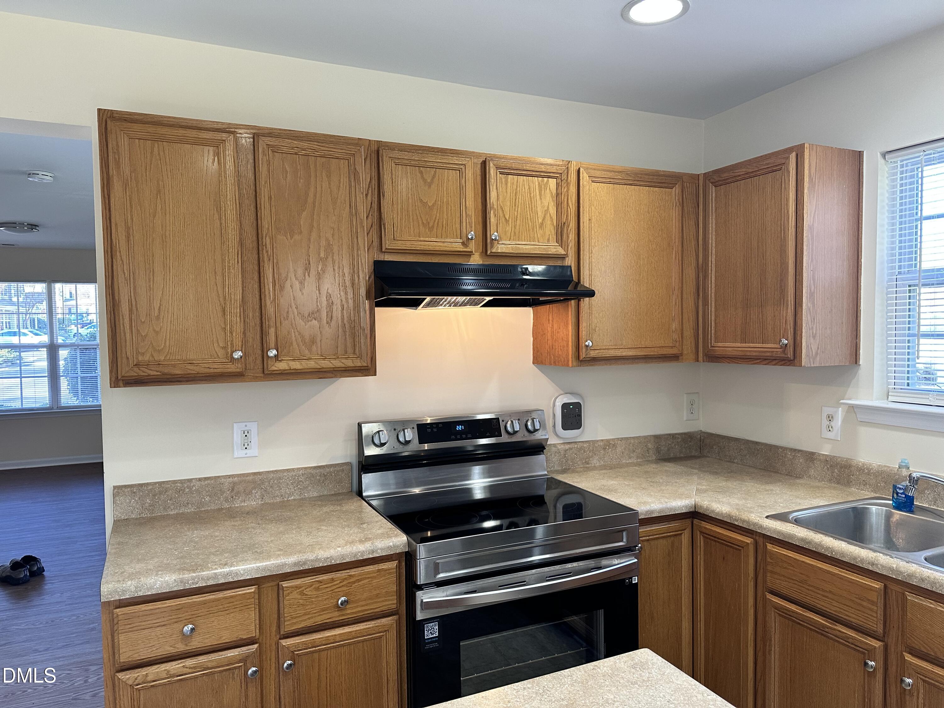 7852 Averette Field Drive Raleigh, NC 27616 - Photo 7 of 31