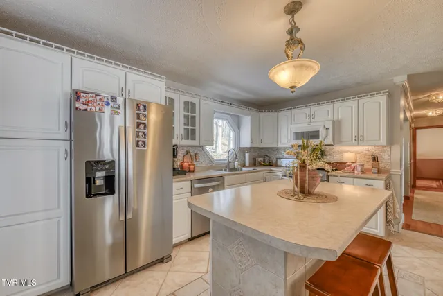 $321,900 | 112 Conns Drive, Tazewell, VA 24651