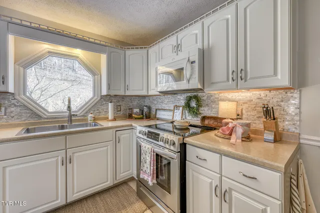 $321,900 | 112 Conns Drive, Tazewell, VA 24651