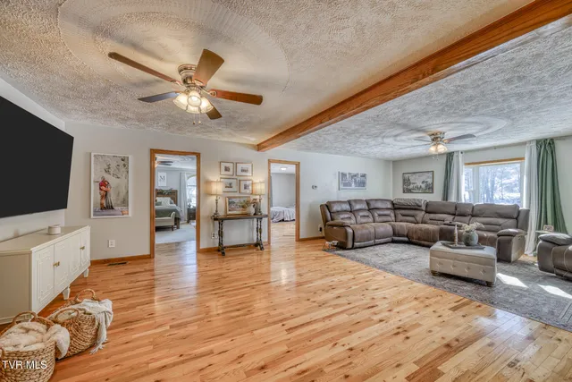 $321,900 | 112 Conns Drive, Tazewell, VA 24651