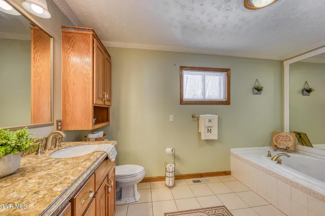 $321,900 | 112 Conns Drive, Tazewell, VA 24651