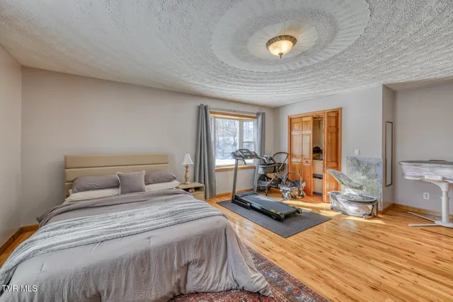 $321,900 | 112 Conns Drive, Tazewell, VA 24651