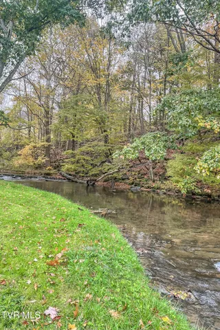 $321,900 | 112 Conns Drive, Tazewell, VA 24651