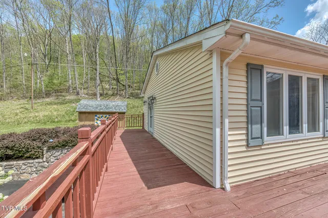 $321,900 | 112 Conns Drive, Tazewell, VA 24651