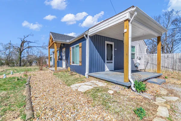 $1,600 | 1107 Daniel Street, Clarksville, TN 37040