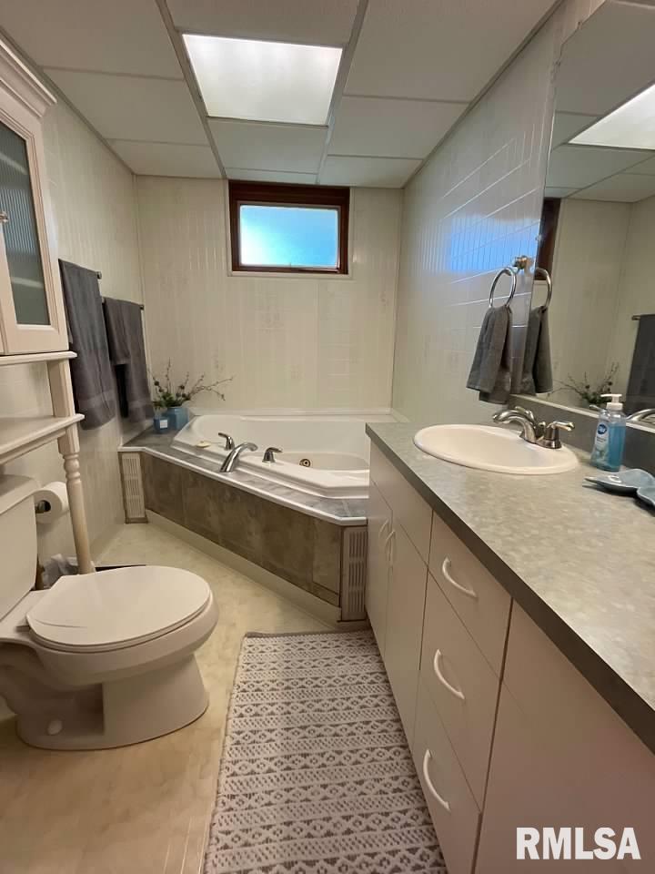 346 North Kentucky Street Camp Point, IL 62320 - Photo 17 of 29 Gallery Image 17