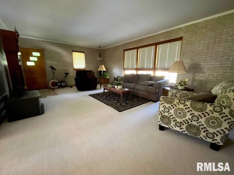 346 North Kentucky Street Camp Point, IL 62320 - Photo 8 of 29 Gallery Image 8