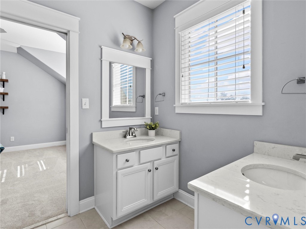 15901 Old Castle Road Midlothian, VA 23112 - Photo 44 of 66 Jack and Jill Bath between Bedroom 4 and Bedroom 5