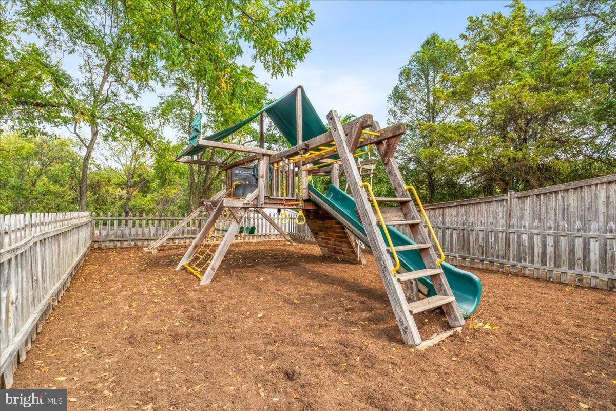 7830 Fingerboard Road Frederick, MD 21704 - Photo 30 of 39 a view of a slide with a tree