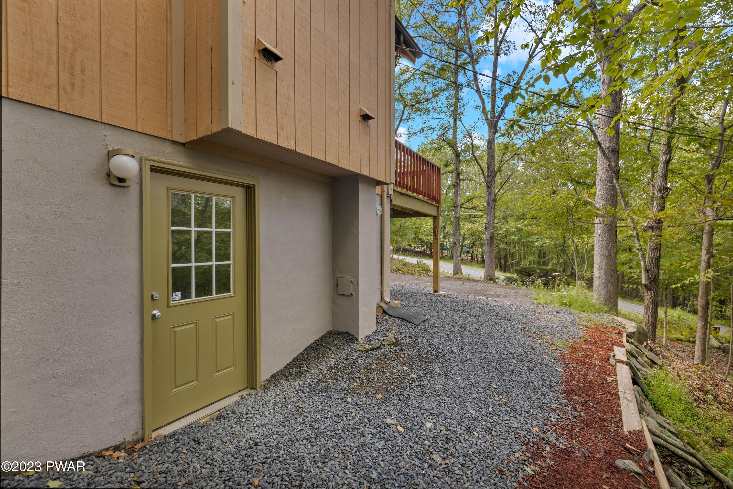 6183 Decker Road Bushkill, PA 18324 - Photo 5 of 33