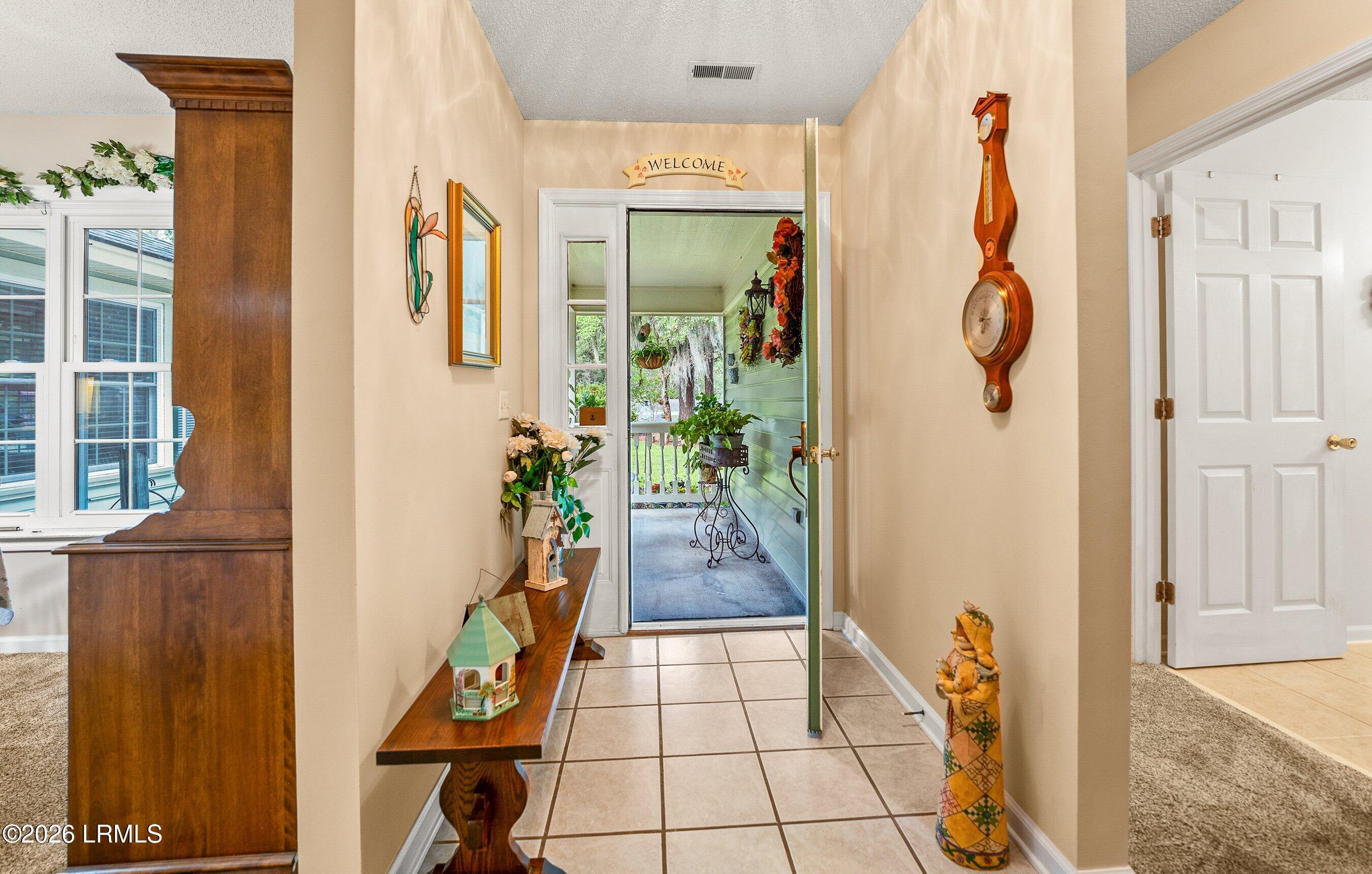 156 Middle Road Beaufort, SC 29907 - Photo 6 of 35 DSC00497-5-1.jpg-SMALL