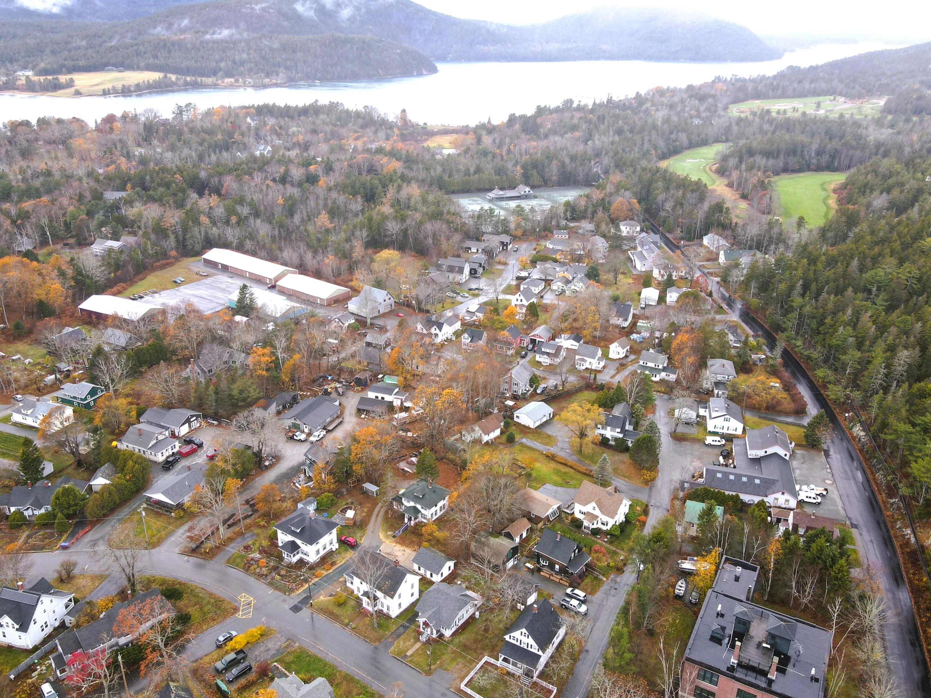 49 Summit Road Mount Desert, ME 04662 - Photo 4 of 9 dji_fly_20251111_140610_47_1762992807992