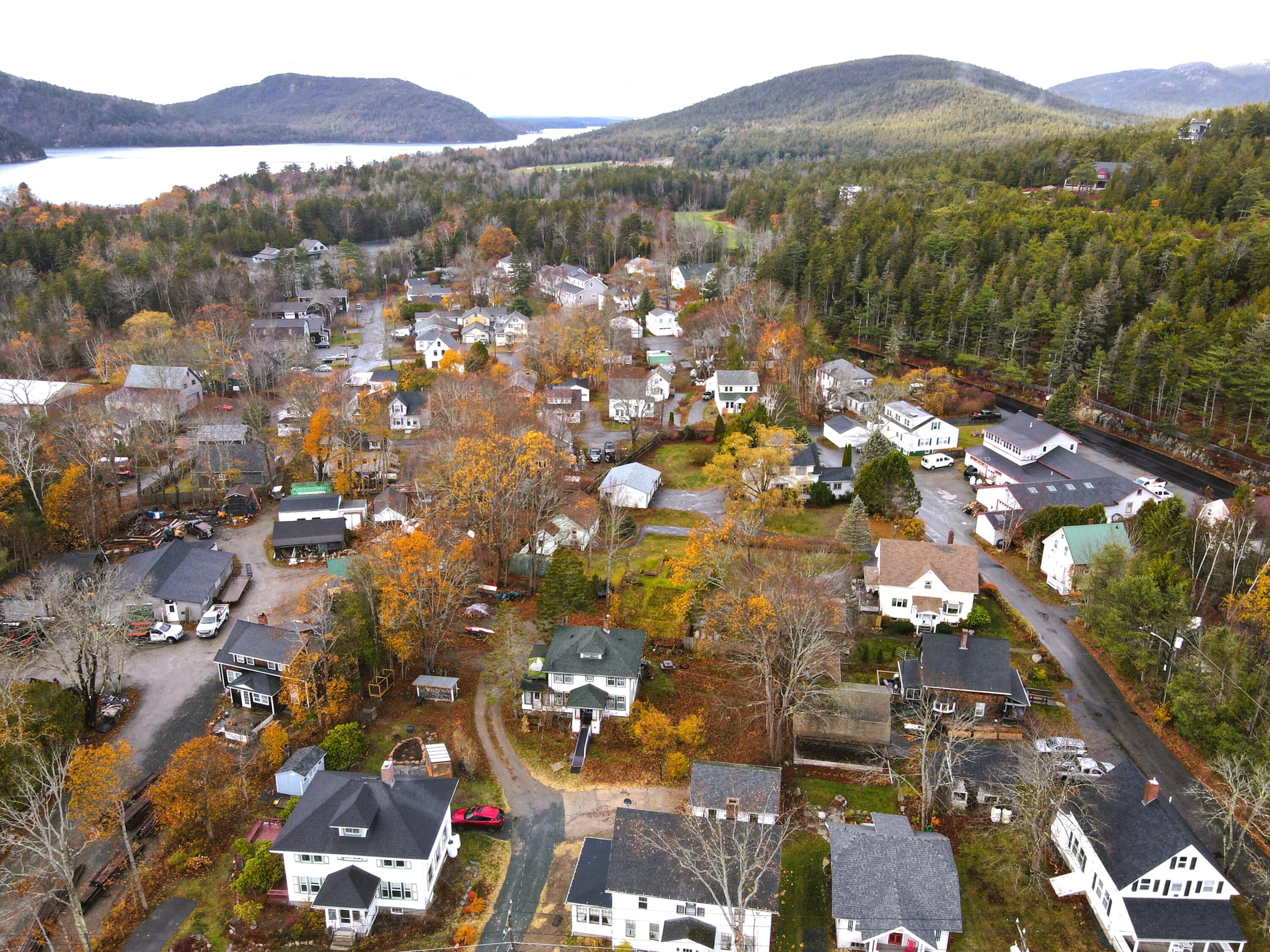 49 Summit Road Mount Desert, ME 04662 - Photo 6 of 9 dji_fly_20251111_140856_59_1762992788695