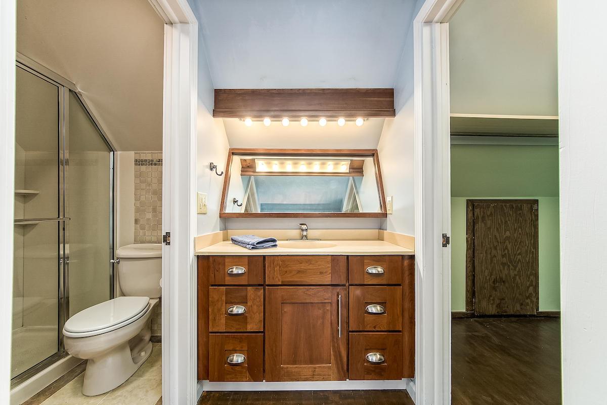 2240 McCoy Road Columbus, OH 43220 - Photo 24 of 49 Gallery Image 24