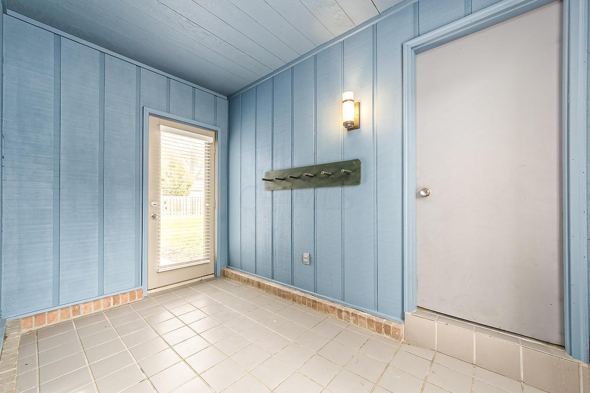 2240 McCoy Road Columbus, OH 43220 - Photo 37 of 49 Gallery Image 37