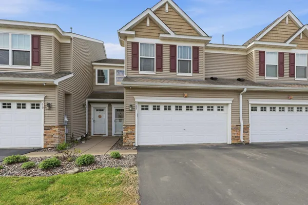 $289,000 | 348 Orendorff Way Northeast, Columbia Heights, MN 55421