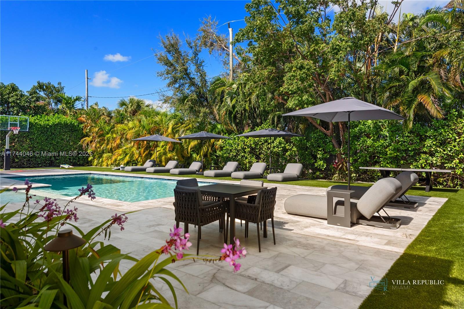 1941 Northeast 196th Terrace Miami, FL 33179 - Photo 12 of 99